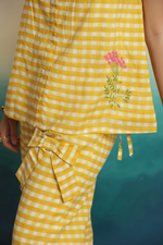 Load image into Gallery viewer, Yellow Bloom Top