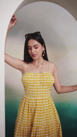 Load and play video in Gallery viewer, Sunny Daze Midi Dress

